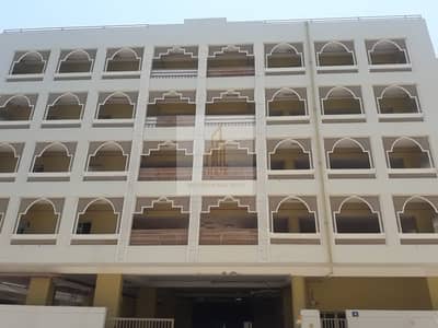 6 Bedroom Labour Camp for Rent in Jebel Ali, Dubai - Amazing  Deal with Grace period Labour Camp Available in jebel Ali