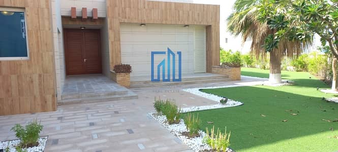6 Bedroom Villa for Rent in The Marina, Abu Dhabi - Absolutely beautiful &  Luxurious villa at corniche marina