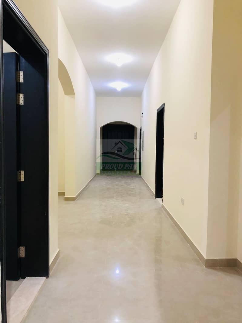 Квартира в Аль Шавамех, 4 cпальни, 85000 AED - 5922558