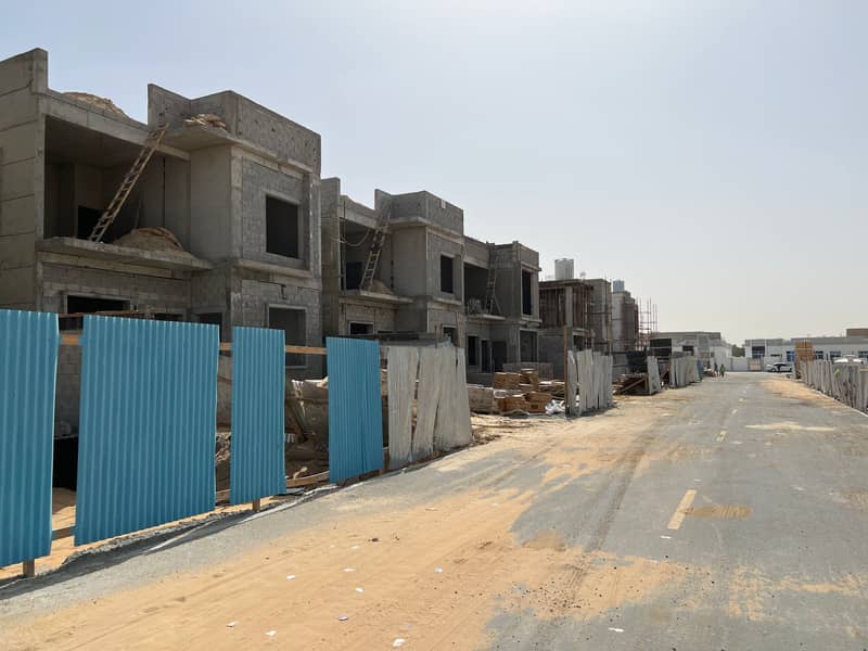 قطعة أرض سكنية لفيلا في موقع رئيسي في الزاهية عجمان