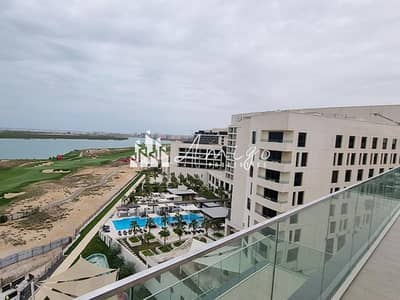 4 Bedroom Apartment for Rent in Yas Island, Abu Dhabi - Full Sea & Golf View | Huge Terrace | Maid\'s room | 4 BR