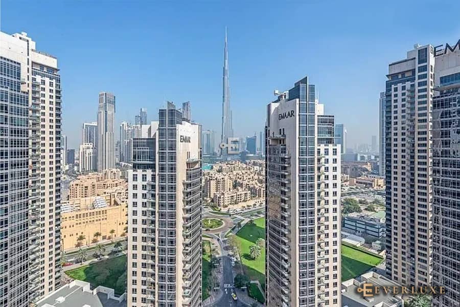 Full Burj Khalifa View Studio