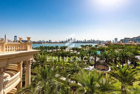 5 Bedroom Villa for Sale in Palm Jumeirah, Dubai - Fully Upgraded | Luxury Finish | Premium furniture | Exclusive