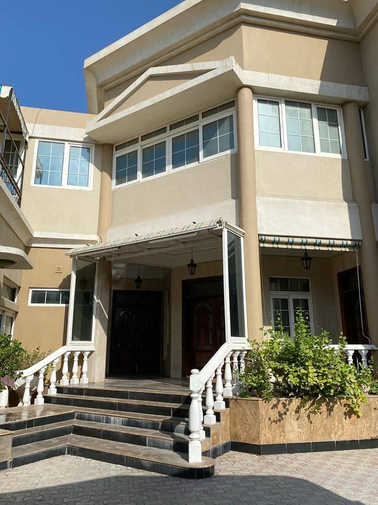 BEAUTIFUL VILLA FOR SALE - AL MANKHOOL