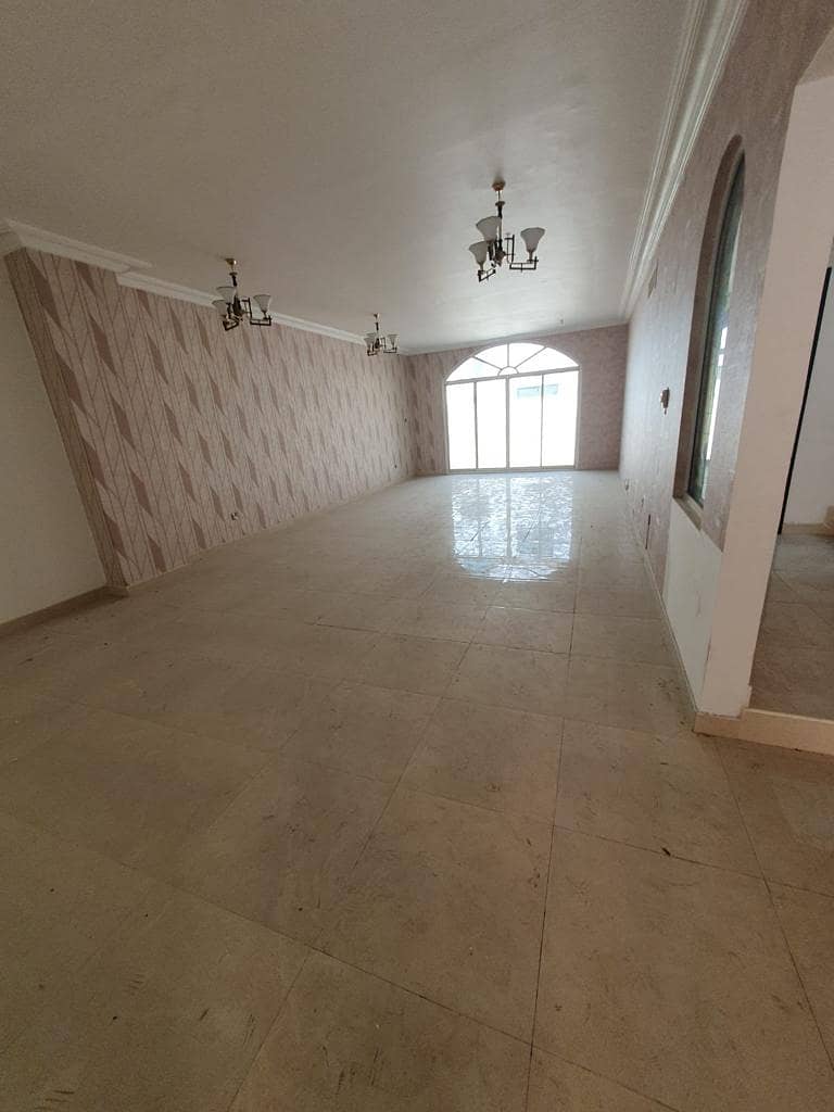 فیلا في شرقان 5 غرف 85000 درهم - 5928466 فیلا في شرقان 5 غرف 85000 درهم - 5928466
