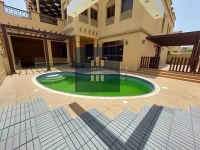 5 Bedroom Villa for Rent in Jumeirah, Dubai - 5 BR Villa| Private Garden And Pool Close to Beach !!!