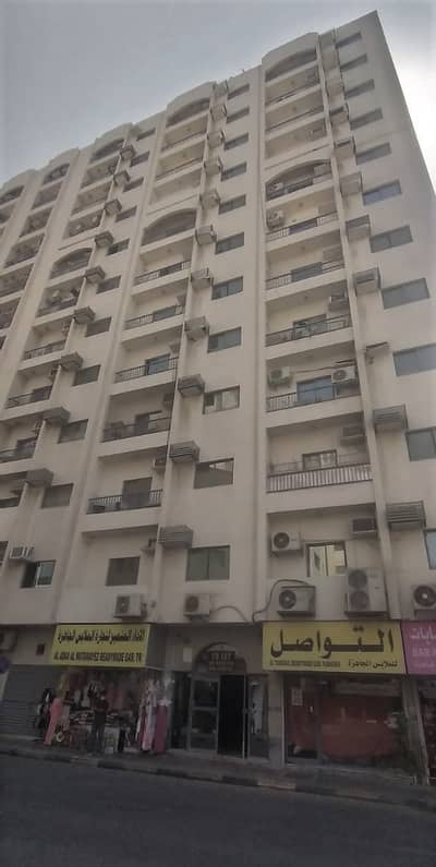 2 Bedroom Flat for Rent in Al Shuwaihean, Sharjah - Apartments for annual rent in Al Shuwaiheen area, Sharjah - large area - two rooms and a hall, excellent price