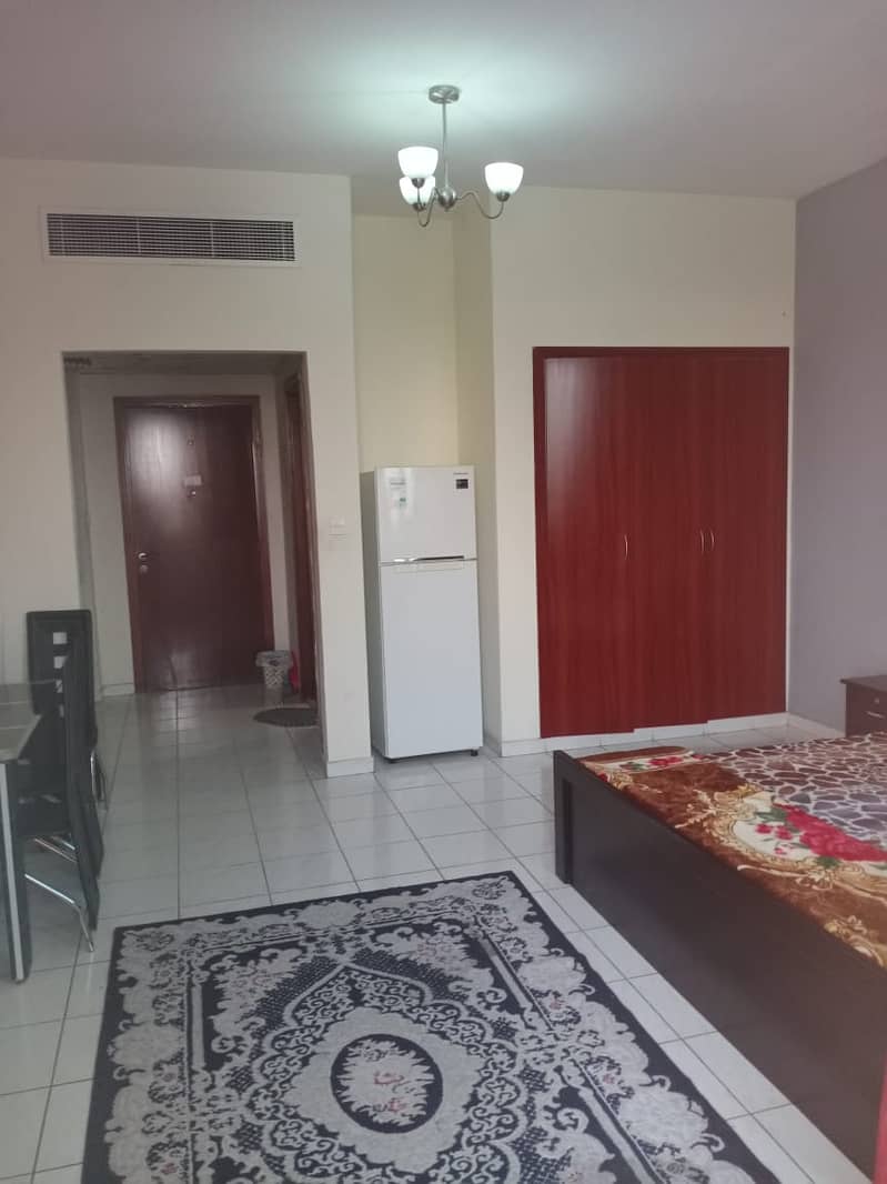 FURNISHED STUDIO + BALCONY /READY TO MOVE IN (MONTHLY PAYMENT)