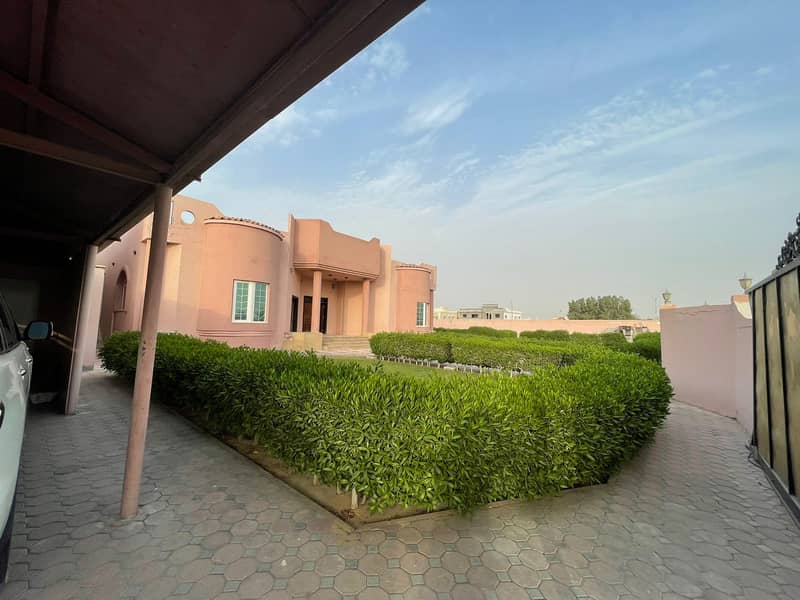 villa for sale in al qaraen