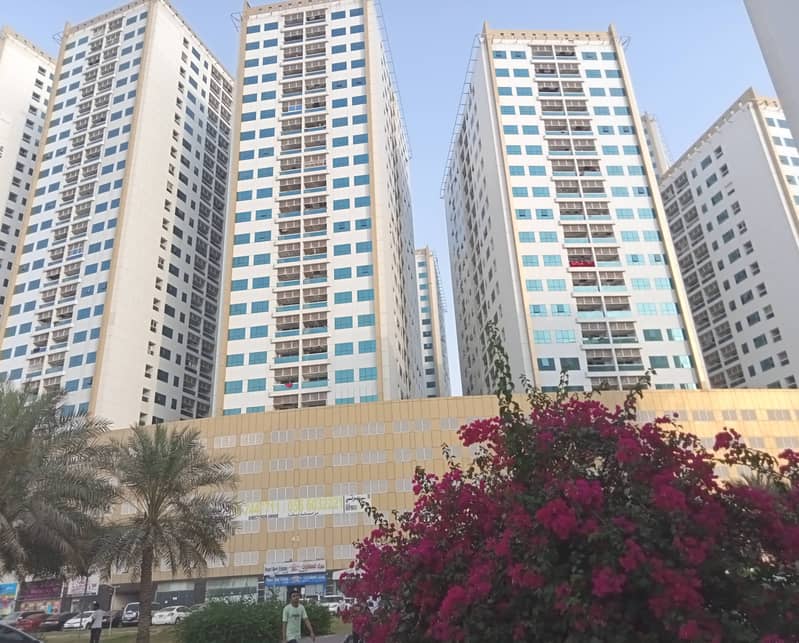 2 Bedroom Hall sea view in Ajman Pearl for rent