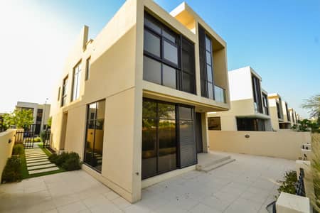 6 Bedroom Villa for Rent in DAMAC Hills, Dubai - Luxury Rental Villa 6 Bed with Maids and Guest room facing the Park | Damac