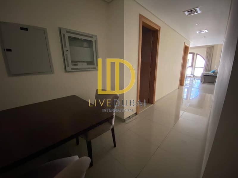 Furnished | 1 Bedroom | Mid Floor | Close to Bus Stop HL