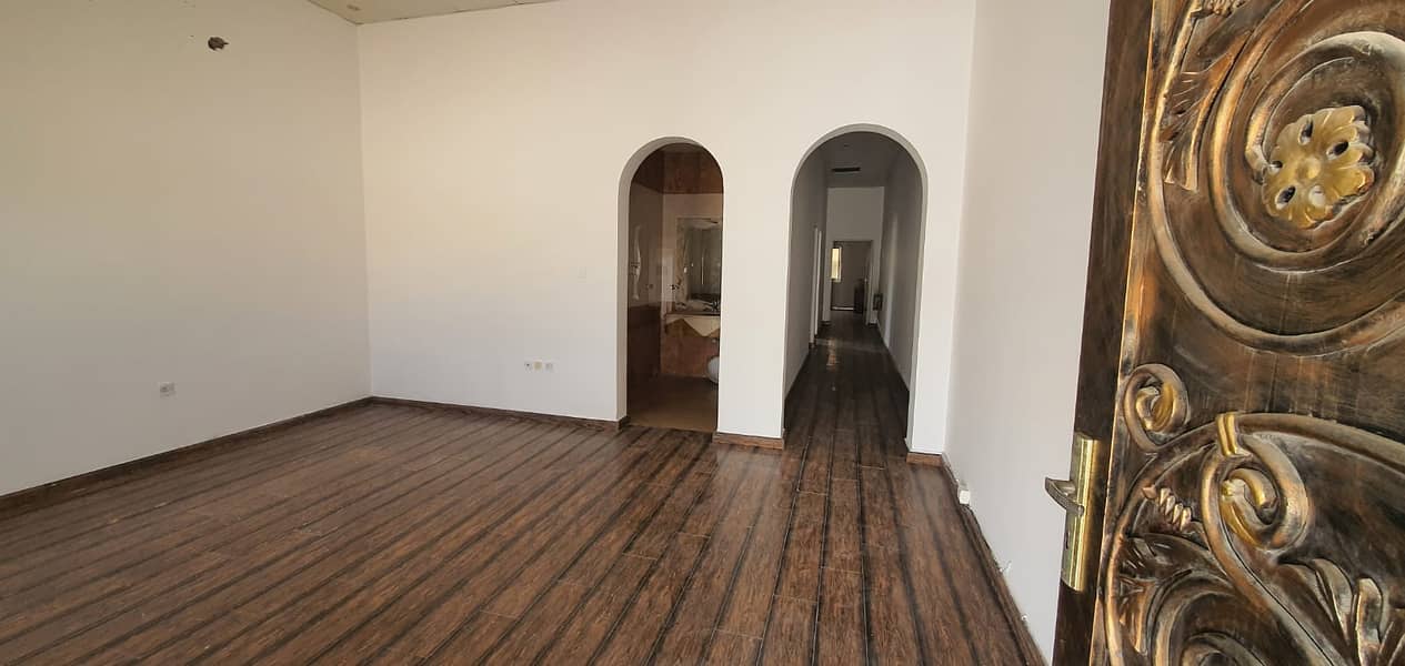 Executive  villa  in prime location  umm alquwian