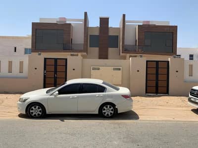 8 Bedroom Villa for Sale in Hoshi, Sharjah - For sale directly from the owner 10 thousand feet