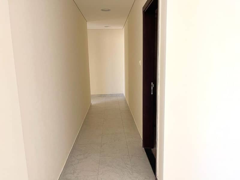 شقة في تجارية مويلح 2 غرف 35000 درهم - 5934034