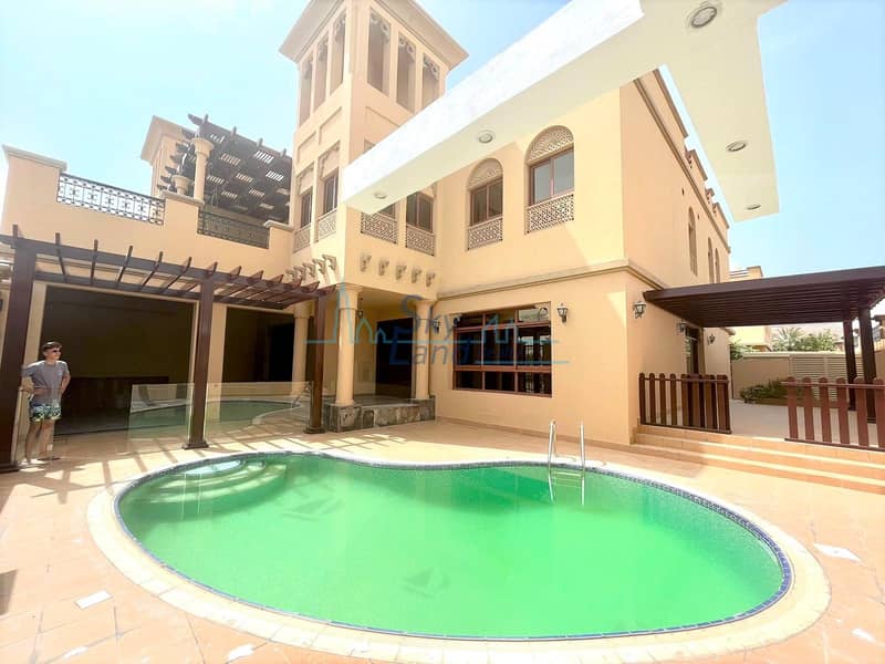 Large 5BR+Maid Villa|Private/SharedPool|Canal View