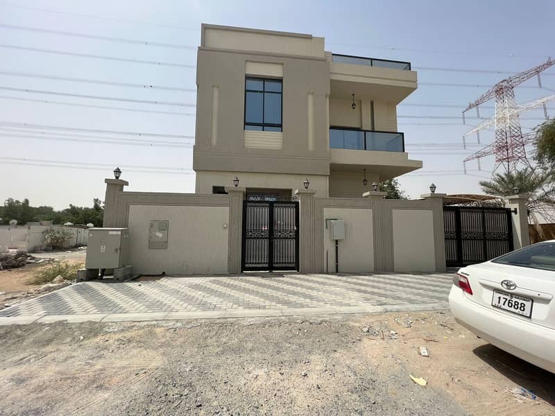 VILLA FOR RENT 5 BADROOM WITH MAJLIS HALL IN (AL YASMEEN) AJMAN RENT 75,000/- AED YEARLY