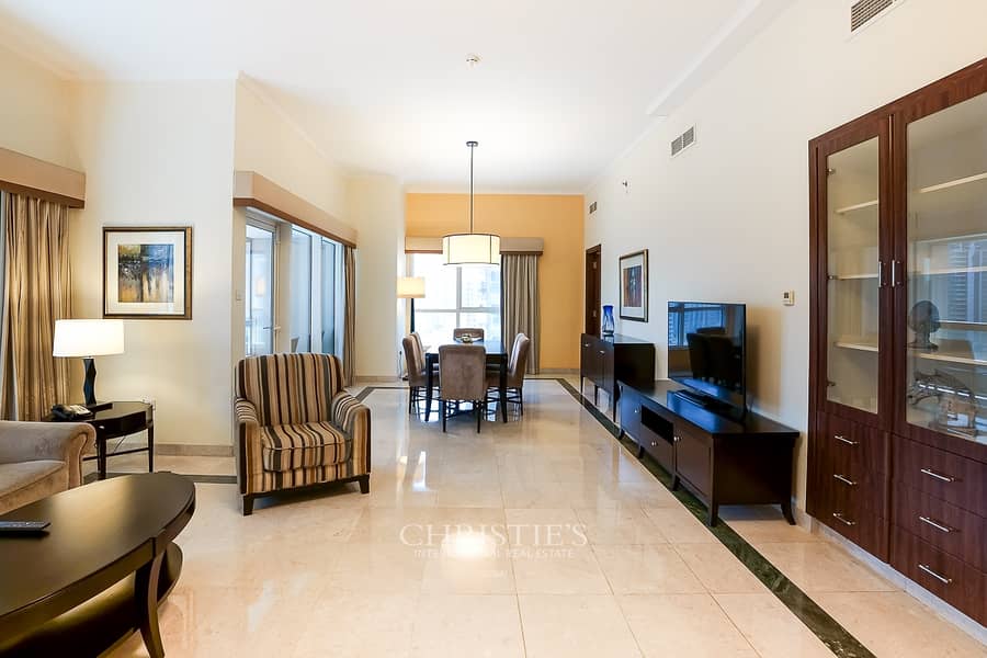 Luxurious and Spacious 2 bed apartment in Marina