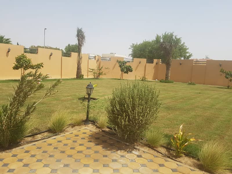 Fully furnished villa in mizhar  (6 bed  Hall  Living  Dining  Service bloc