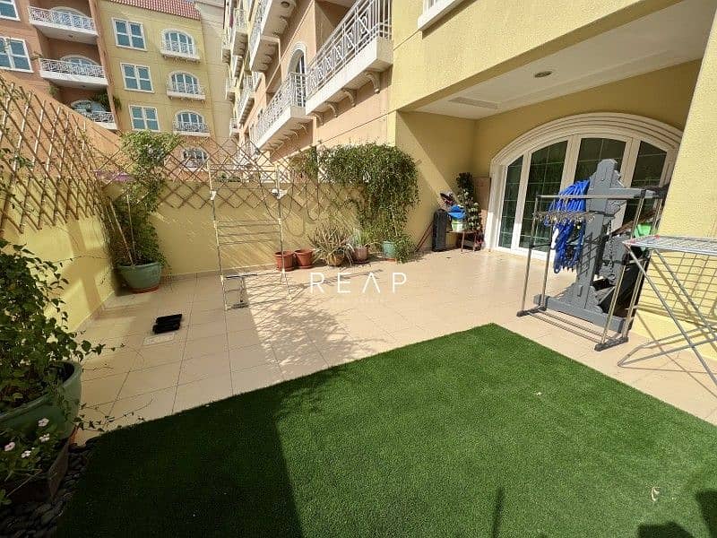 EXCLUSIVE LISING | SPACIOUS TERRACED APARTMENT