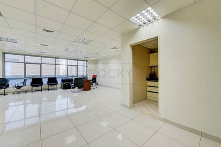 Office for Rent in Al Nahda (Sharjah), Sharjah - Amazing 950 Sq. Ft Office with Central A/C | Sharjah