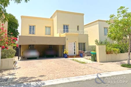 4 Bedroom Villa for Rent in The Lakes, Dubai - Furnished | Upgraded | Extended | 4 Beds