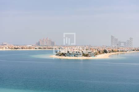 3 Bedroom Penthouse for Rent in Palm Jumeirah, Dubai - Fully Furnished | Luxurious W/ Sea Views