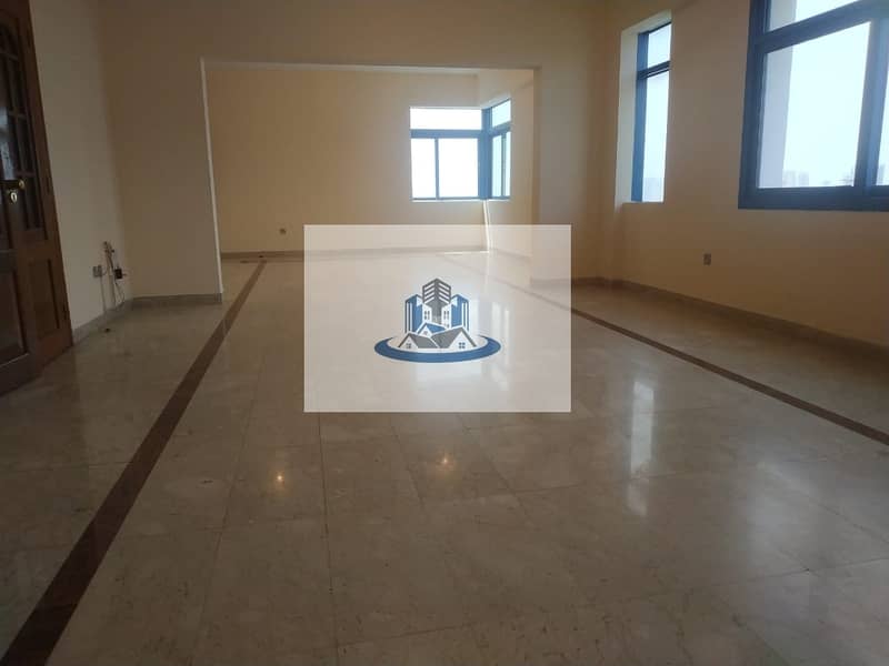 Stunning 3BHK with Balcony|4 payments