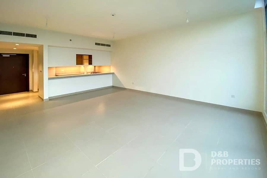 2 Bedroom | Modern & Specious | Boulevard View