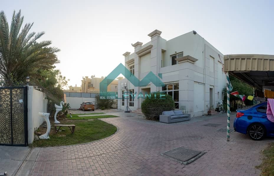 Massive 4 bedroom villa in Al Barsha 3