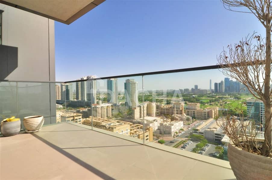 Luxurious Apartment / Marina Skyline Views / Fully Furnished