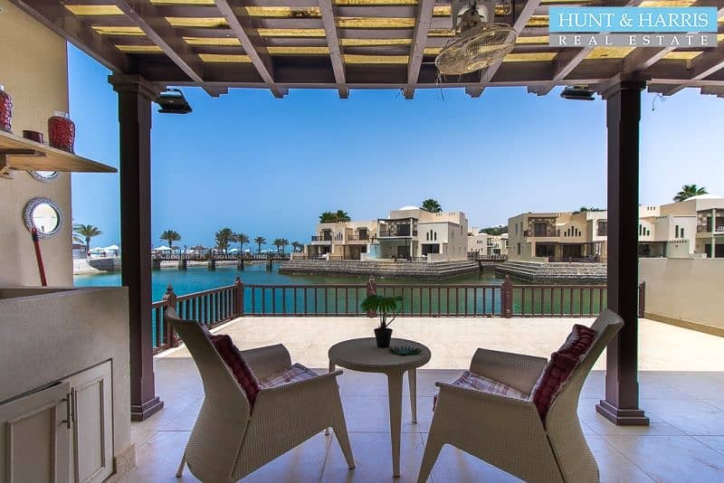 Beautifully Furnished - Lagoon View - Converted 2 Bedroom