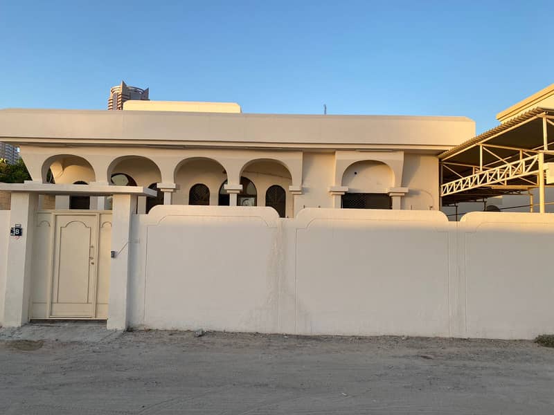 For rent a ground house in Sharjah Al Mirqab area