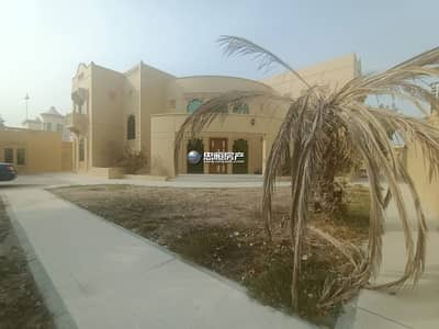 فیلا 7 غرف نوم للايجار في الوصل، دبي - فیلا في الوصل 7 غرف 400000 درهم - 5761980