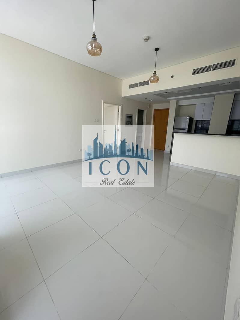 HOT DEAL! HIGH IN DEMAND UNFURNISHED 1BHK APARTMENT IN BUSINESS BAY