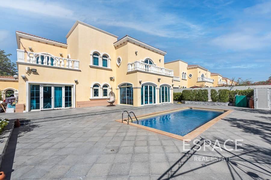 Вилла в Джумейра Парк，Легаси, 5 спален, 7199999 AED - 5944737