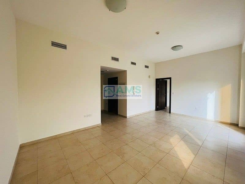 1 Bedroom for Sale | Close kitchen | Balcony