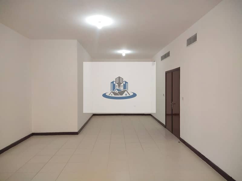 Квартира в Мадинат Заид, 3 cпальни, 62999 AED - 5864520