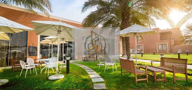 5 Bedroom Villa for Rent in Abu Dhabi Gate City (Officers City), Abu Dhabi - Luxury 5 BR Villa | Private Garden | Facilities |