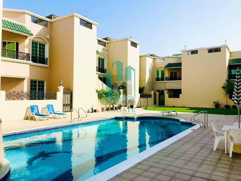 Nice 4 bedroom  compound villa with shared pool /gym umm suqiem