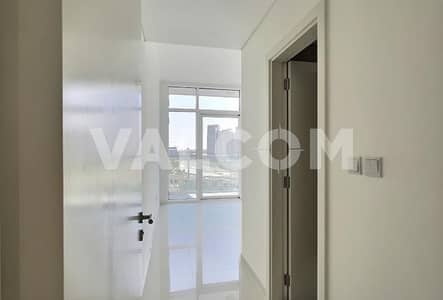 فلیٹ 2 غرفة نوم للايجار في داماك هيلز، دبي - شقة في برج كارسون B كارسون - ذا درايف داماك هيلز 2 غرف 90000 درهم - 5946887
