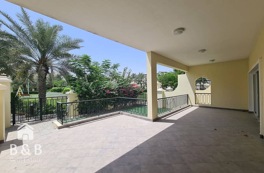 4 BR + Maid Bayti Villa with NICE Garden View