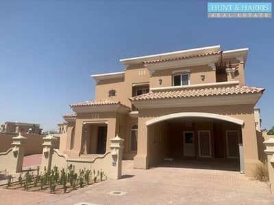 4 Bedroom Villa for Sale in Umm Al Quwain Marina, Umm Al Quwain - Perfectly Located C1 - Four Bedroom - Gated Community