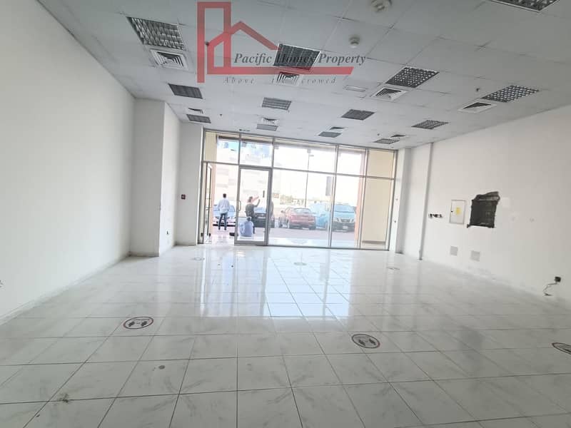 位于阿尔马扎尔街区 的商铺 95000 AED - 5715869