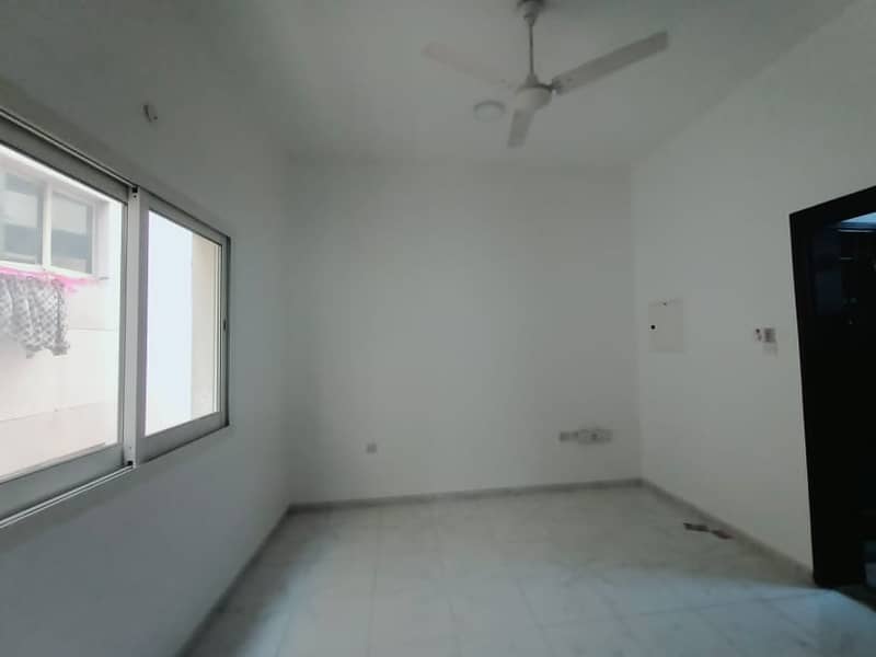 شقة في بر دبي 27000 درهم - 5948829