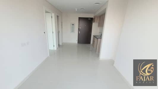 شقة 1 غرفة نوم للبيع في داماك هيلز، دبي - شقة في جولف فيتا A جولف فيتا 1 داماك هيلز 1 غرف 674000 درهم - 5949364