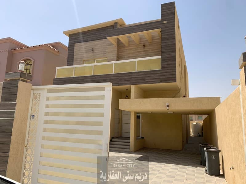 Villa for rent, European finishing, consisting of 5 master rooms, with washbasins, a council, and 2 halls, close to all services