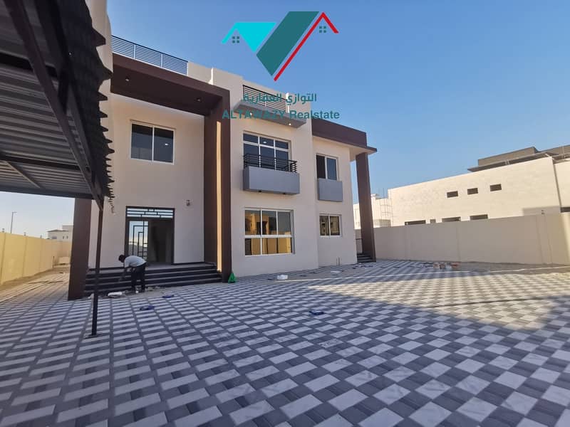 For rent a modern villa in the city of Riyadh, south of Al Shamkhahal, inhabitant