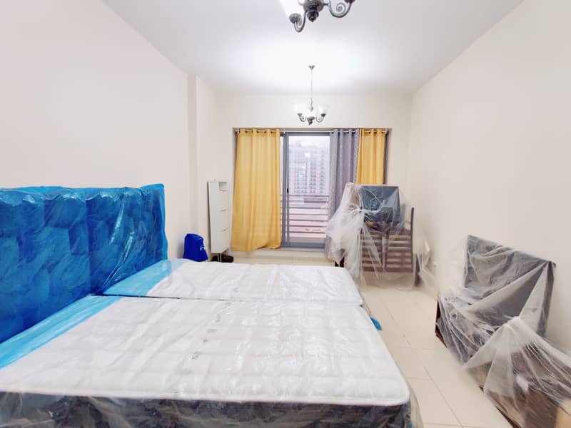 FULLY FURNISHED STUDIO APARTMENT WITH BALCONY WARDROBES NEW FURNITURE WITH GYM POOL SAUNA JAKOZI RENT 33K