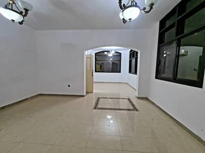 Excellan 3bhk villa apt with maid room 60k 4 payments split ac at 21 street muroor road